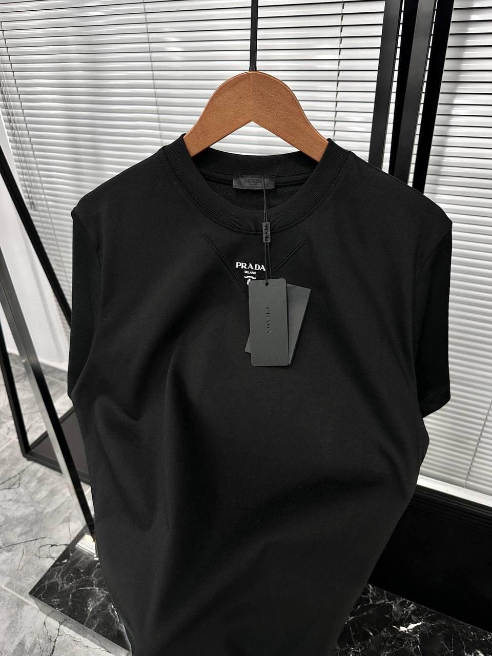 Camiseta Negra Prada